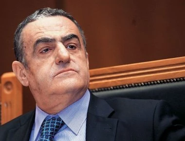 ΕΣΗΕΑ καλεί Αθανασίου για τα περί στημένης συνέντευξης